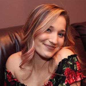 Meet your Posher, Courtney